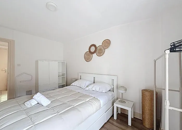 La Lucia, F2 Pres Du Centre Historique * Риом